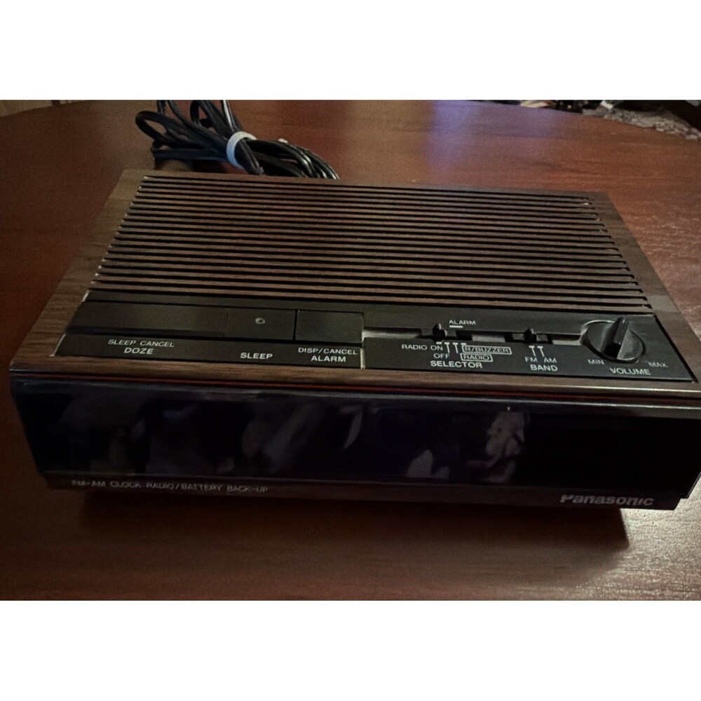 Vintage Panasonic Radio Alarm Clock 1980’s. Great Working Condition. Ships Fast!